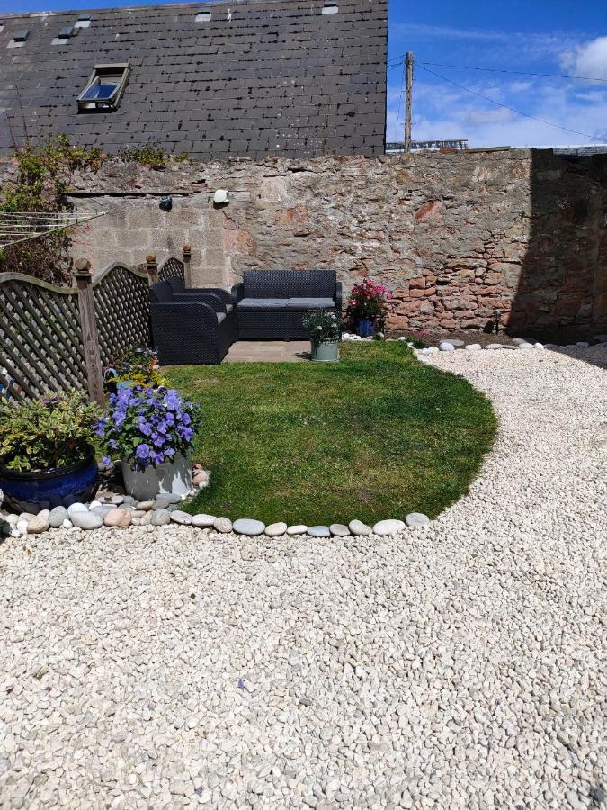 Shadow'S Cottage Situated In Fishertown, Nairn. מראה חיצוני תמונה